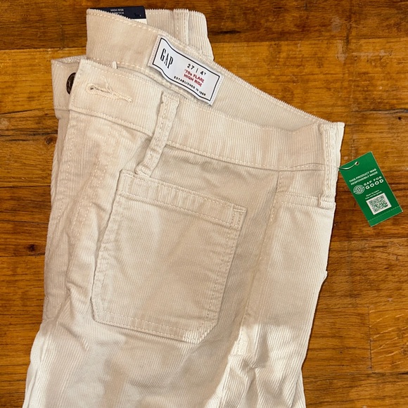 GAP High Rise Corduroy '70s Flare Jeans Birch Beige- Tall Long - Picture 16 of 16
